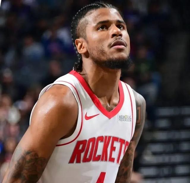 关于NBA选秀热门新秀受伤，或将缺席新赛季的信息