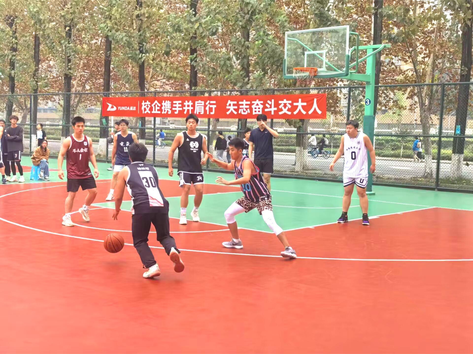 关于精英球队奋力拼搏，诠释篮球比赛的激情与荣耀的信息