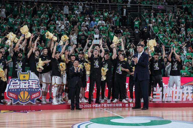 CBA总决赛首场热门球队失利谢绝转会传闻